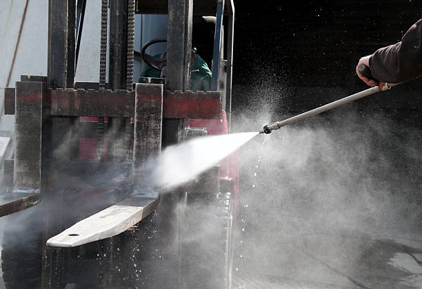 Why Choose Our Certified Pressure Washing Experts for Your Project Needs in Erie, IL?